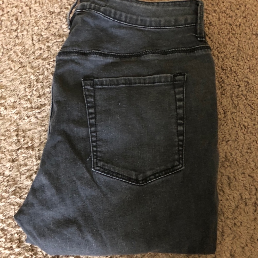 Brandy Melville super skinny jeans